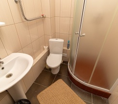 Трёхместный семейный номер Standard с балконом в Георгиевский