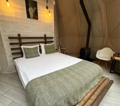 Сфера с балконом и камином в Клевер