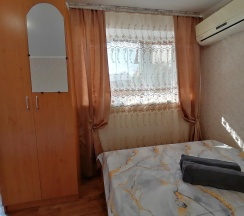 Комната стандарт с 1 односпальной и 1 двуспальной кроватью в Солнечный берег