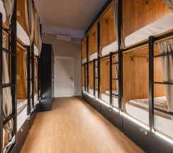 Общий 18-местный номер в Caps Hotel на Остоженке