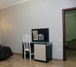 Двухместный люкс с 2 комнатами с балконом 2 отдельные кровати в Аист