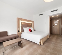 Стандартный номер с двуспальной кроватью в Novotel Москва Аэропорт Шереметьево