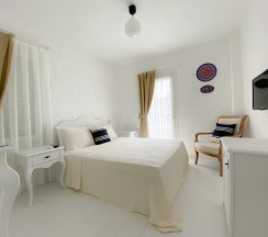 Номер Standard с балконом и с видом на бассейн в Balambaka Hotel Alacati
