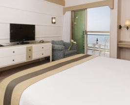 Двухместный номер Grand Executive двуспальная кровать в Herods Palace Hotel