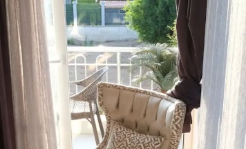 Трёхместный семейный номер в Deadel Hotel
