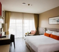 Двухместный номер Superior с видом на город (двуспальная кровать) в Deevana Plaza Phuket