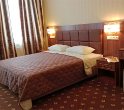 Апартаменты с просторной спальней, обеденной зоной и балконом в My Favourite Garden Hotel