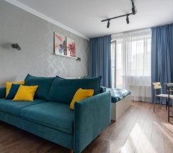 Апартаменты с балконом и с красивым видом из окна в K&K RentStay Квартира на Римской