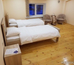 Номер эконом с 2 односпальными кроватями (с завтраком) в Паруса