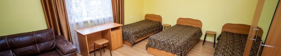 Номер комфорт с 3 односпальными кроватями в Дубрава