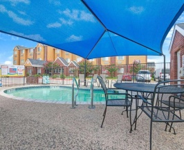 Двухместный номер двуспальная кровать в Super 8 by Wyndham San Antonio Downtown NE