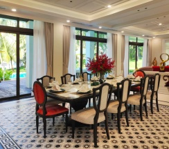 Вилла Presidential с 6 комнатами рядом с пляжем в Отель Wyndham Grand Phu Quoc