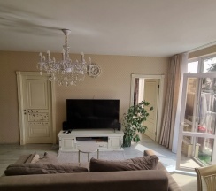 Апартаменты с балконом и с красивым видом из окна в У дяди Володи