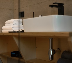 ДОМ ВОЗДУХ (Парящий Дом на холме) в Катунь Dom Hotels