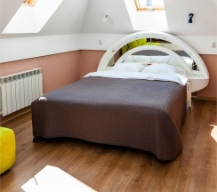 улучшенный четырехместный с ванной комнатой в Relax88