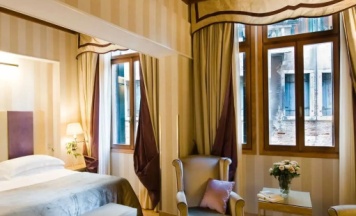 Двухместный полулюкс (двуспальная кровать) в Splendid Venice – Starhotels Collezione
