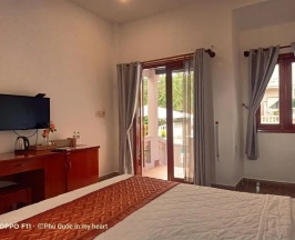 Двухместный номер Standard с видом на бассейн (двуспальная кровать) в Hong Bin Bungalow Resort