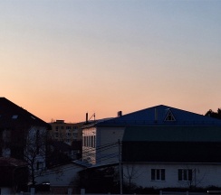 УЮТНЫЙ 11 ТРЕХМЕСТНЫЙ НОМЕР С ДВУСПАЛЬНОЙ КРОВАТЬЮ, ОДНОМЕСТНЫМ ДИВАН НА 3 ЭТАЖЕ в Цитрус