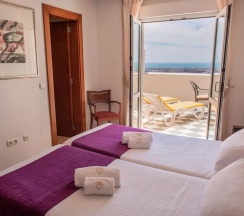 Трёхместный номер Standard с видом на горы в Hotel Villa Guadalupe