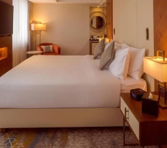 Двухместный клубный номер Deluxe двуспальная кровать в Sheraton