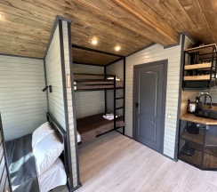 Четырёхместный коттедж с красивым видом из окна в Болото