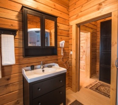 8-и местный улучшенный дом в Западном поселке в Бутик