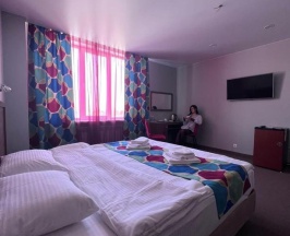 Номер стандарт с 1 двуспальной кроватью (с завтраком) в M-hotel