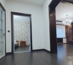 Апартаменты с 3 комнатами в Частный дом Хмелевского