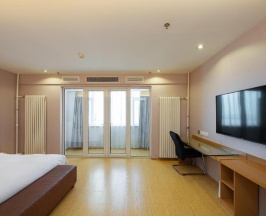 Двухместный номер Standard с видом на город двуспальная кровать в JI Hotel Harbin Zhongyang Street Youyi Road