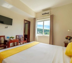 Двухместный номер Superior с видом на город двуспальная кровать в KLC Holidays Phu Quoc Hotel