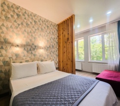DELUXE APARTMENT СТУДИЯ С БАЛКОНОМ И ВИДОМ НА ЛЕС в Deluxe apartments
