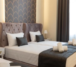 Трёхместный номер Deluxe в Modern Luxury Hotel