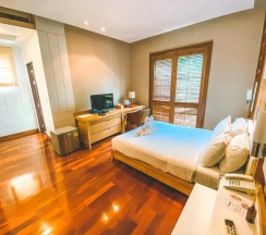Вилла с 5 комнатами в Royal Sammuk villas