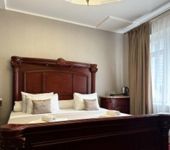 Люкс в Bridge hotel