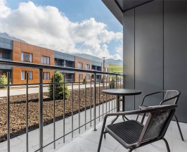 Семейный двухкомнатный номер с балконом МГН в Cosmos Vladikavkaz La Vallee Hotel