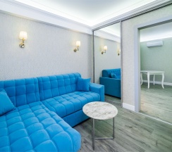 Люкс с балконом в M-House