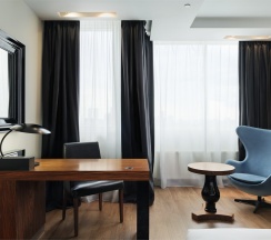 Улучшенный номер с видом на город в Radisson Blu Belorusskaya Hotel Moscow