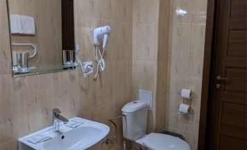 Номер комфорт с 1 двуспальной кроватью в Энергетик
