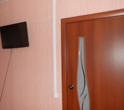 Номер люкс с 1 односпальной и 1 двуспальной кроватью в Арина