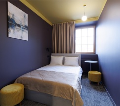 Небольшой двухместный номер с личными удобствами вне номера в Simple hotel B9