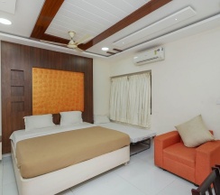 Номер Deluxe в SKB Hotel Grand Days
