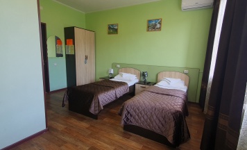 Двухместный номер с 2 односпальными кроватями в Hotel юг