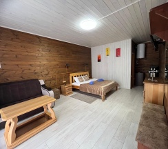 Четырехместный номер с балконом, террасой и видом на горы в Силагор