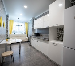 2-комнатные апартаменты улучшенные в Smile Apartments (Смайл Апартментс) на улице Жмайлова 4Г