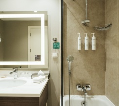 Номер "Стандарт" в Кортъярд Марриотт Сочи Красная Поляна