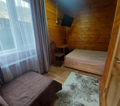 Трехместный домик в Mon Ami