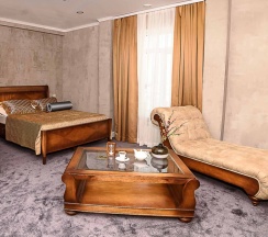 Номер полулюкс в Hotel Diamond