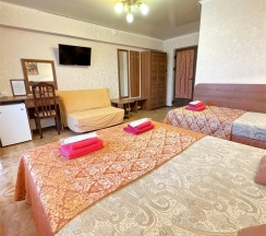 Трехместный комфорт с балконом с доп местом в Атриум