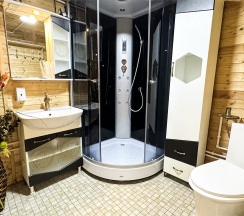 Место в шестиместном мужском номере (с подселением) в Hayat Haus