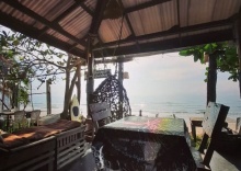 Двухместное бунгало beachfront двуспальная кровать в Horizon Bungalow Restaurant and Bar